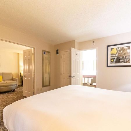 Doubletree Suites By Hilton At The Battery Atlanta Smyrna Exterior foto