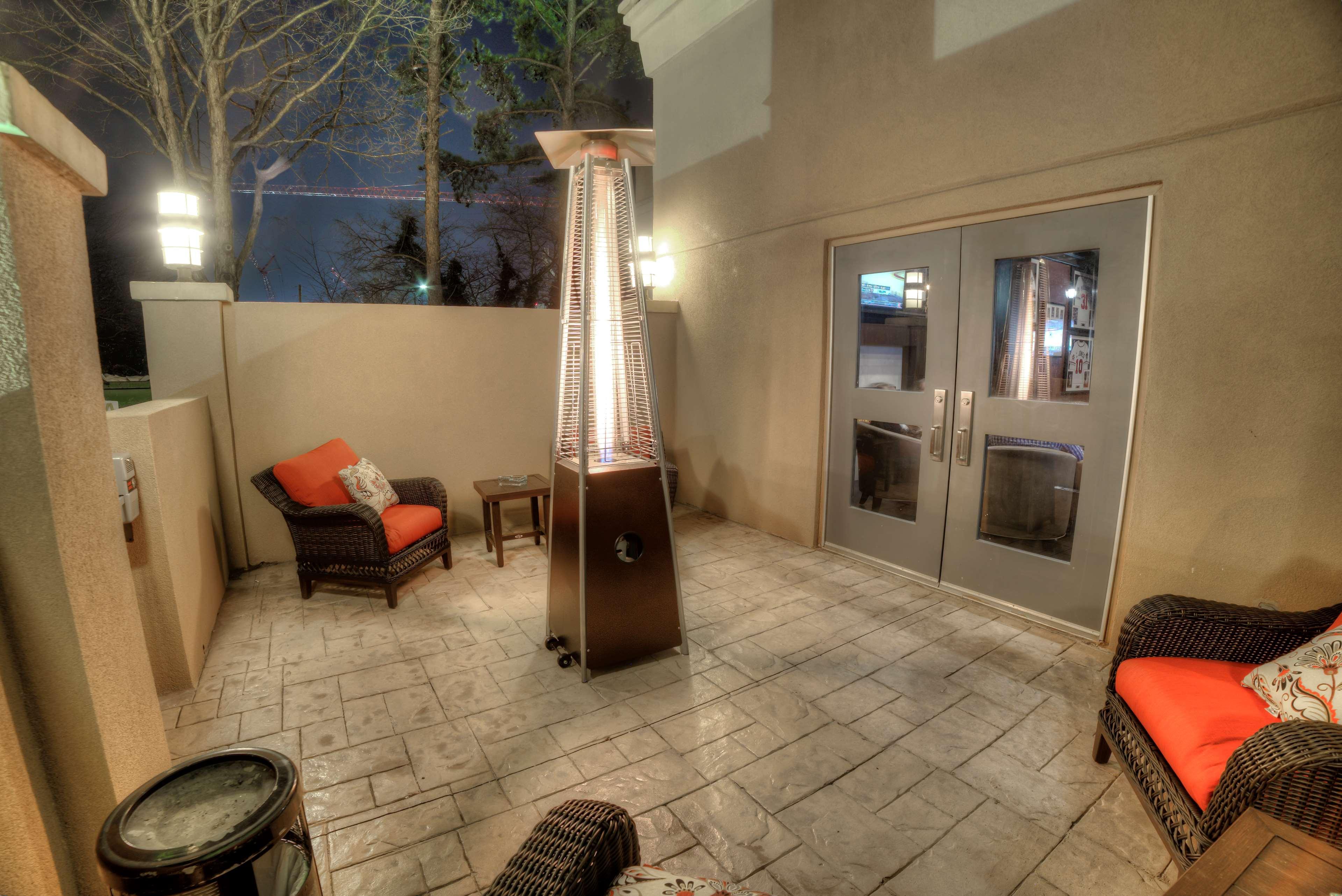 Doubletree Suites By Hilton At The Battery Atlanta Smyrna Exterior foto