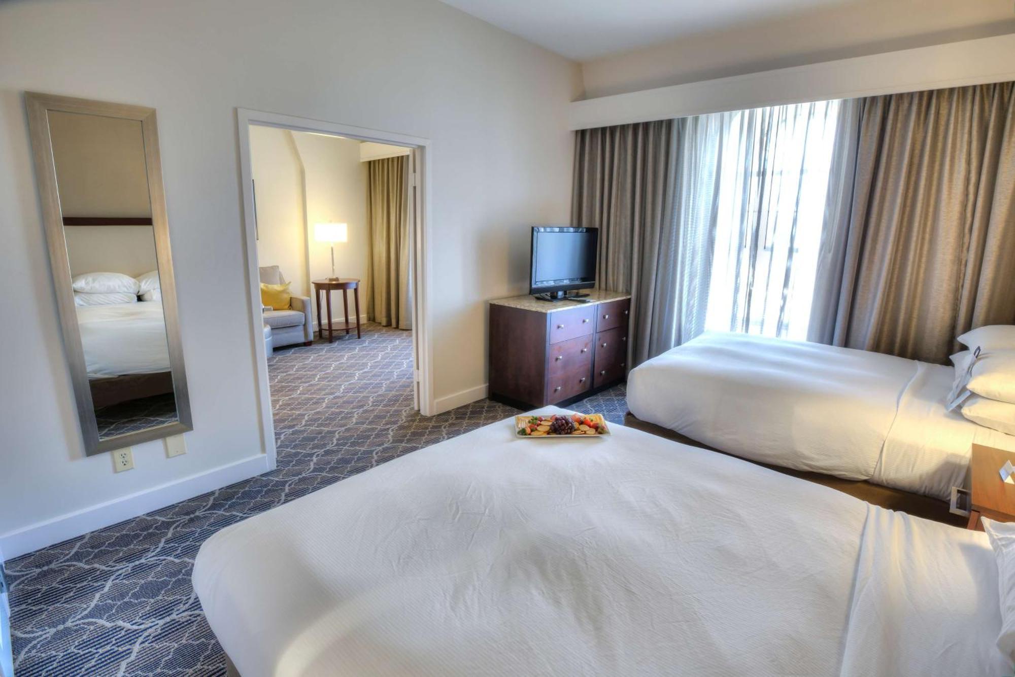Doubletree Suites By Hilton At The Battery Atlanta Smyrna Exterior foto