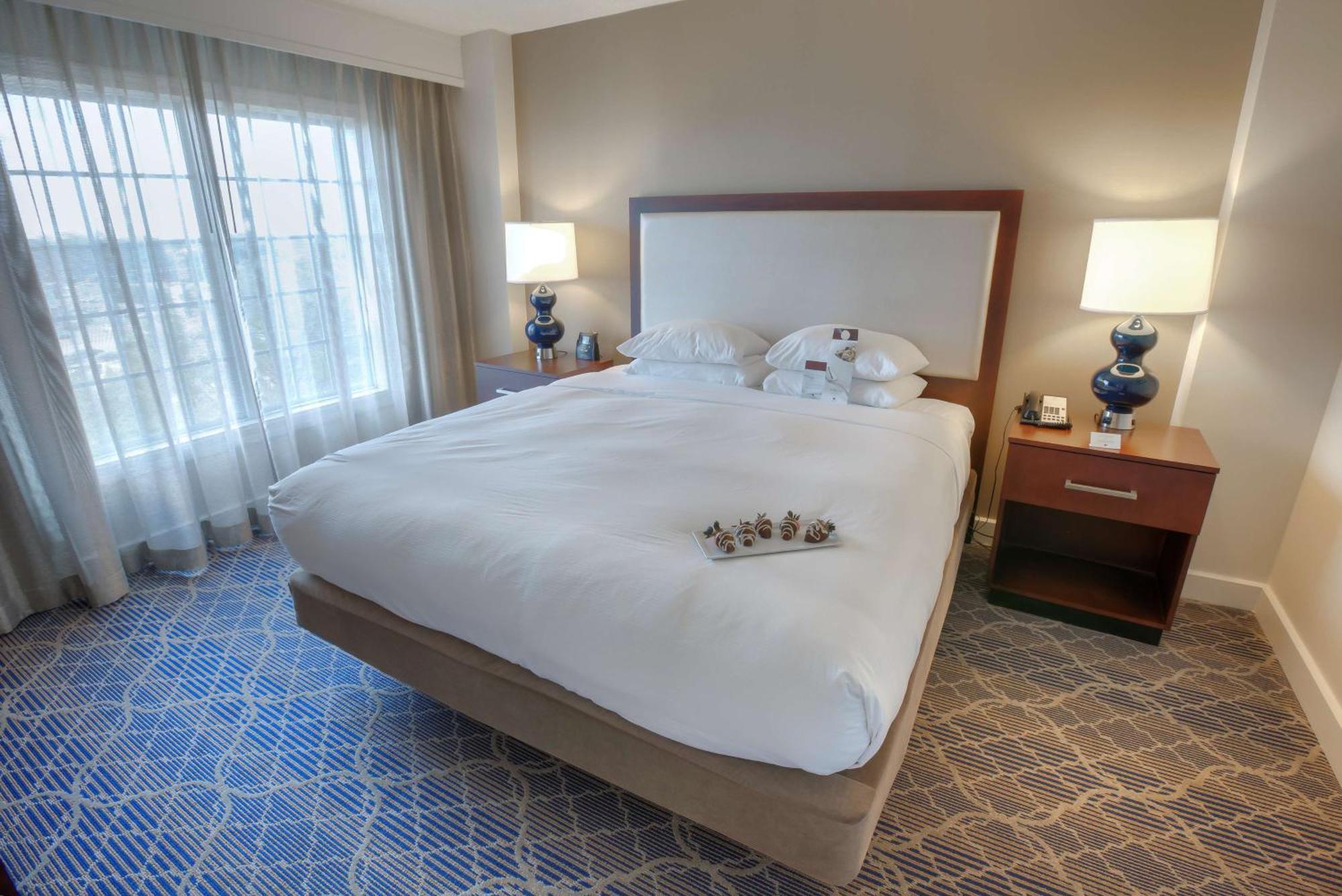 Doubletree Suites By Hilton At The Battery Atlanta Smyrna Exterior foto
